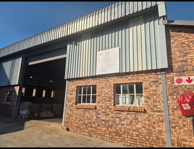 711M² WAREHOUSE TO LET IN WHITE RIVER INDUSTRIAL